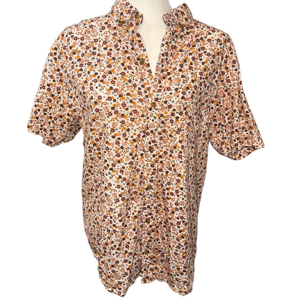 Dravus Short Sleeve Button Down Floral design paisley style light weight size L